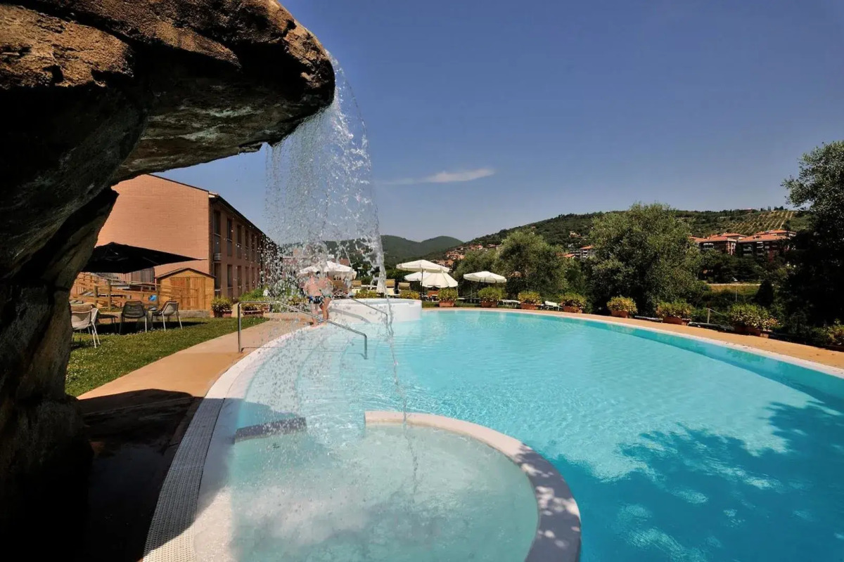 La Meridiana Bleisure Hotel