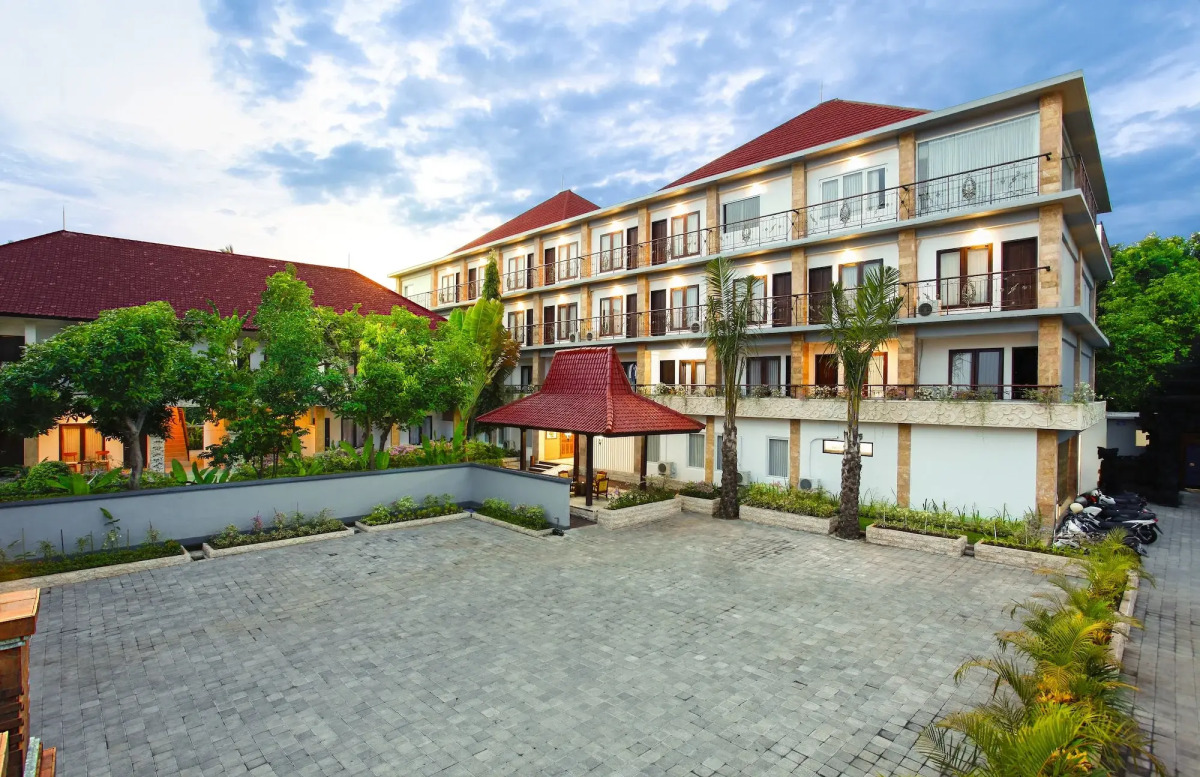 Puri Saron Baruna Beach Cottages