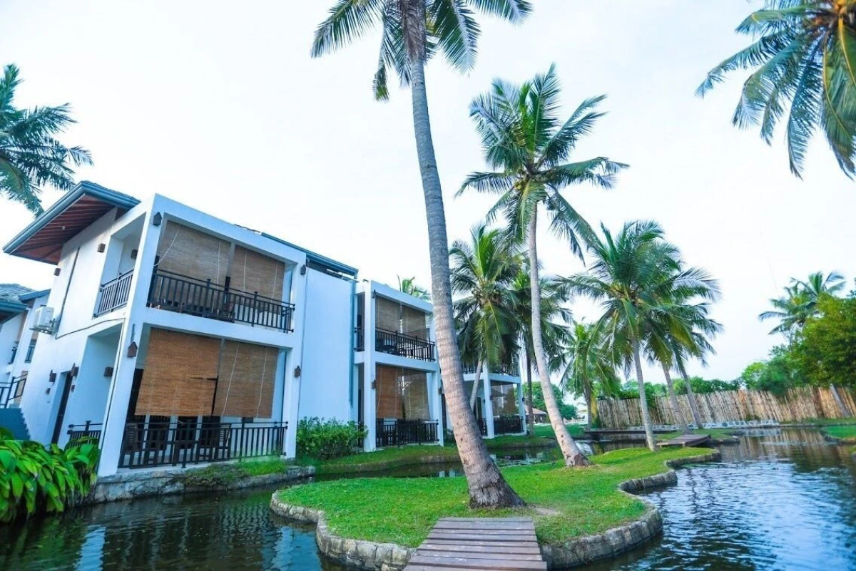 Отель Amaluna Resorts