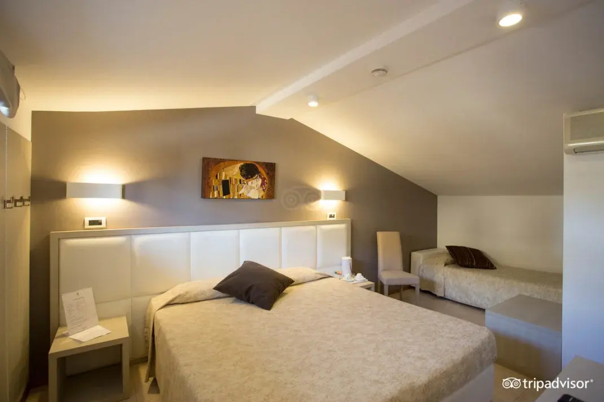 Artemisia Palace Hotel