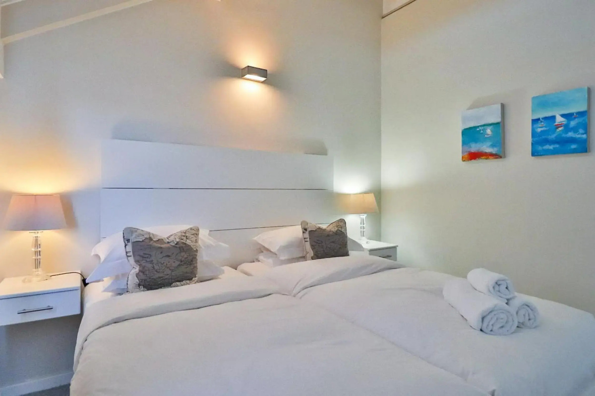 Отель Whale Coast All-Suite-Hotel