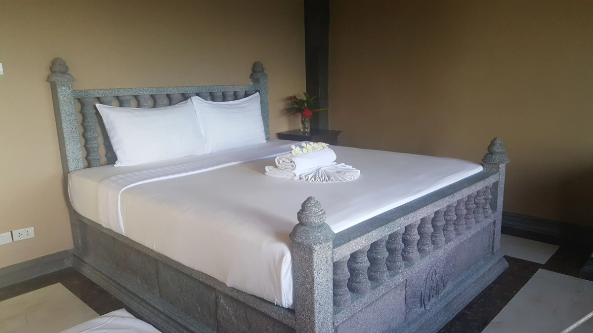 Blue Hill Beach Resort