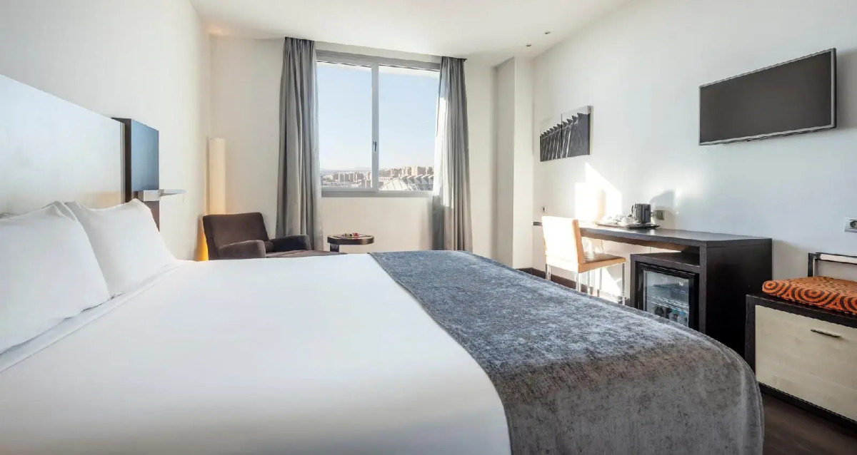 Hotel Ilunion Aqua 4