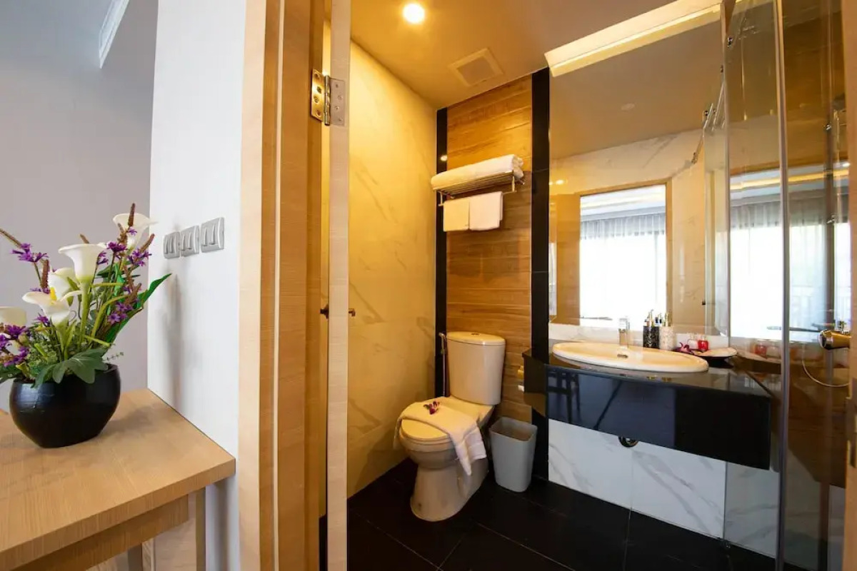 Golden Paradise Hotel