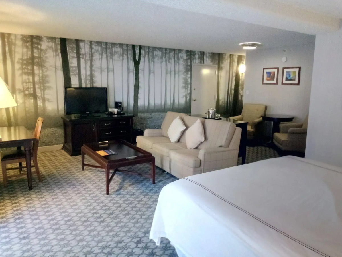 Anaheim Majestic Garden Hotel