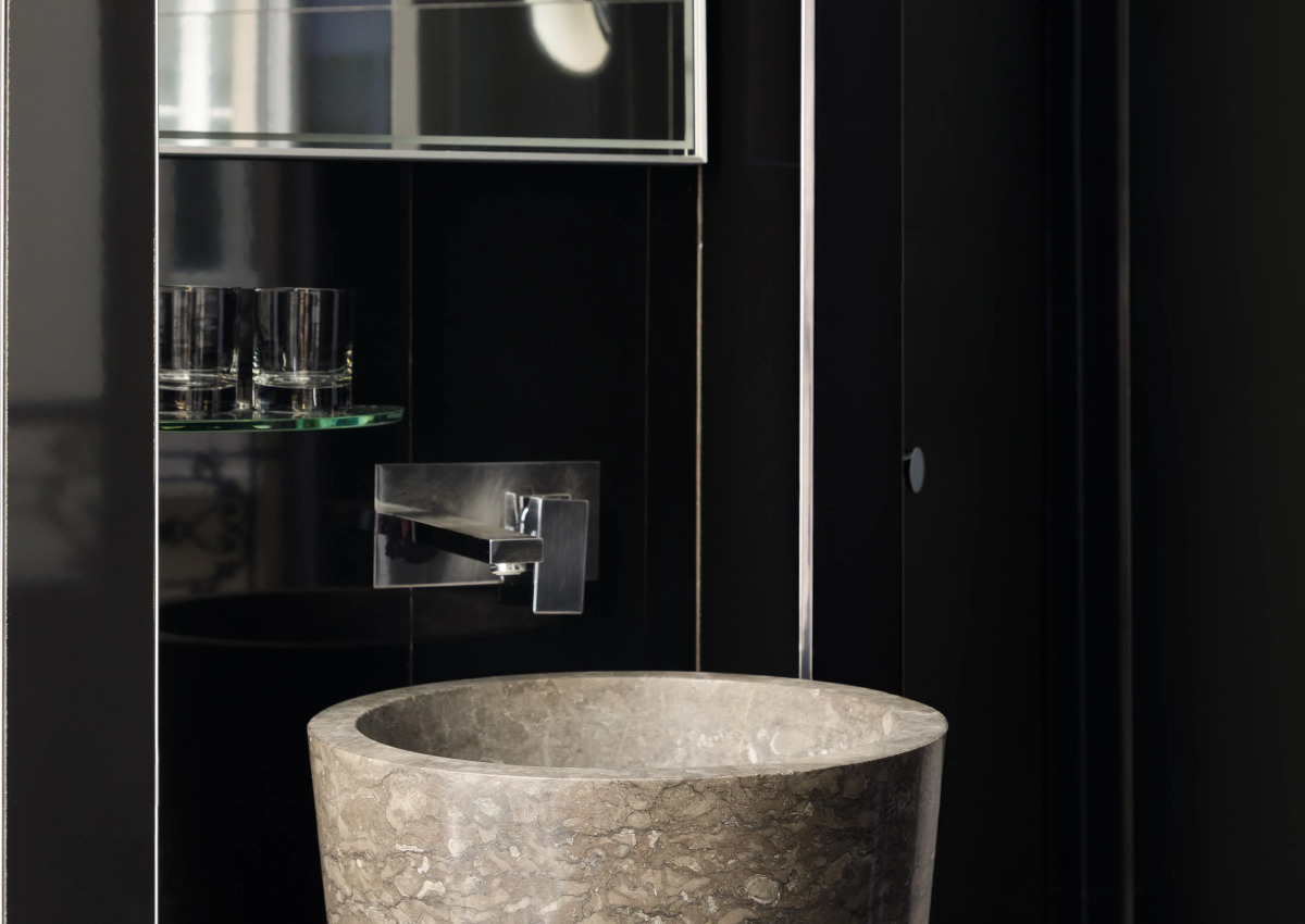 NEWHOTEL REPUBLIQUE (ex Albert's Hotel)