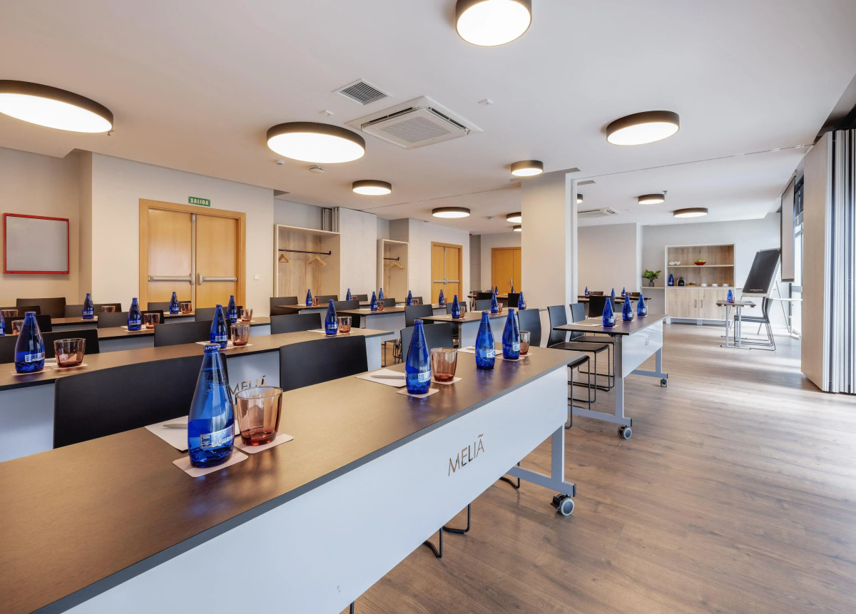 Отель Malaga Alameda Centro Affiliated by Meliá