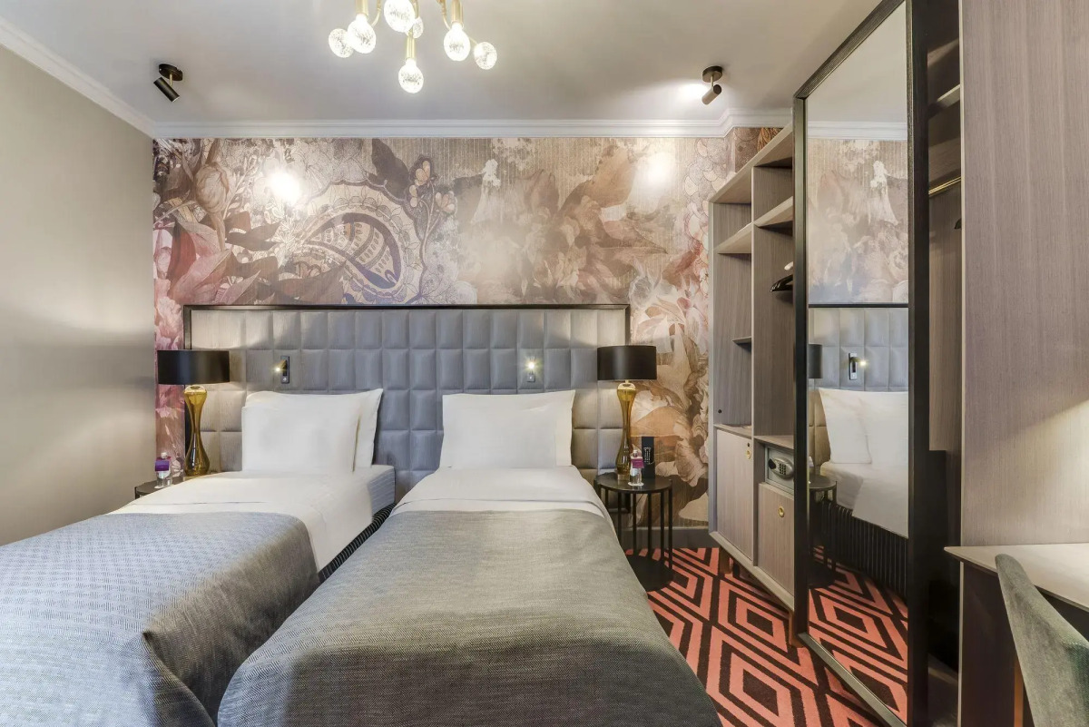 Отель Grand Poet Hotel by Semarah