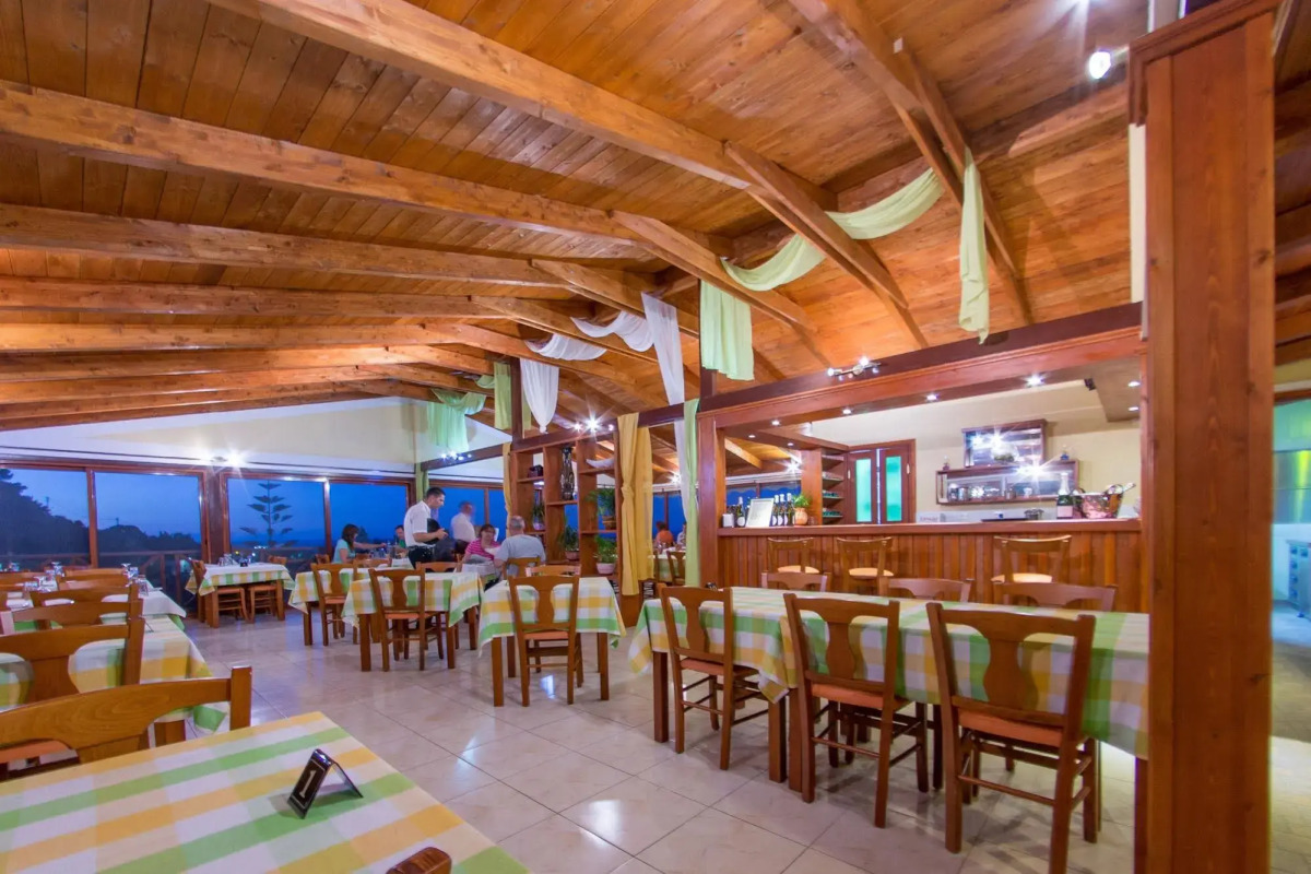 Sea View Village - Studios & Apartments