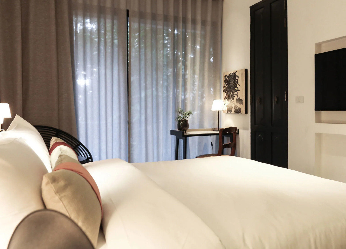 Hotel Ping Silhouette