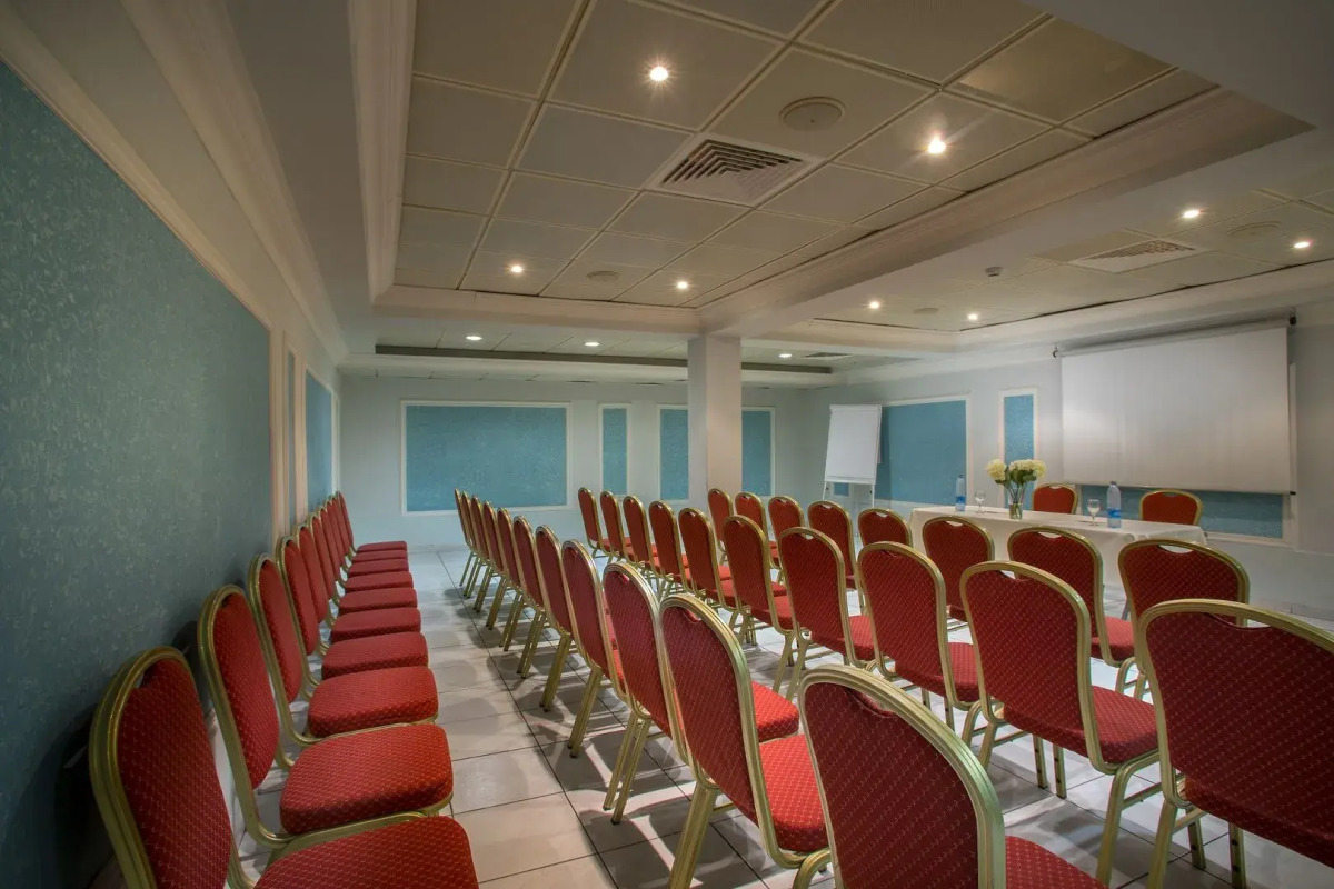 Kapetanios Limassol Hotel