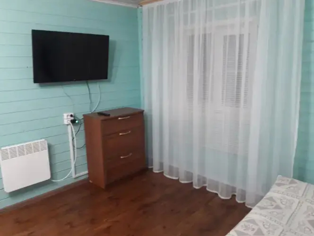 Домик у озера