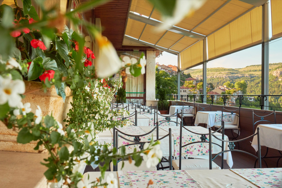 Yantra Grand Hotel -Sharlopov Hotels