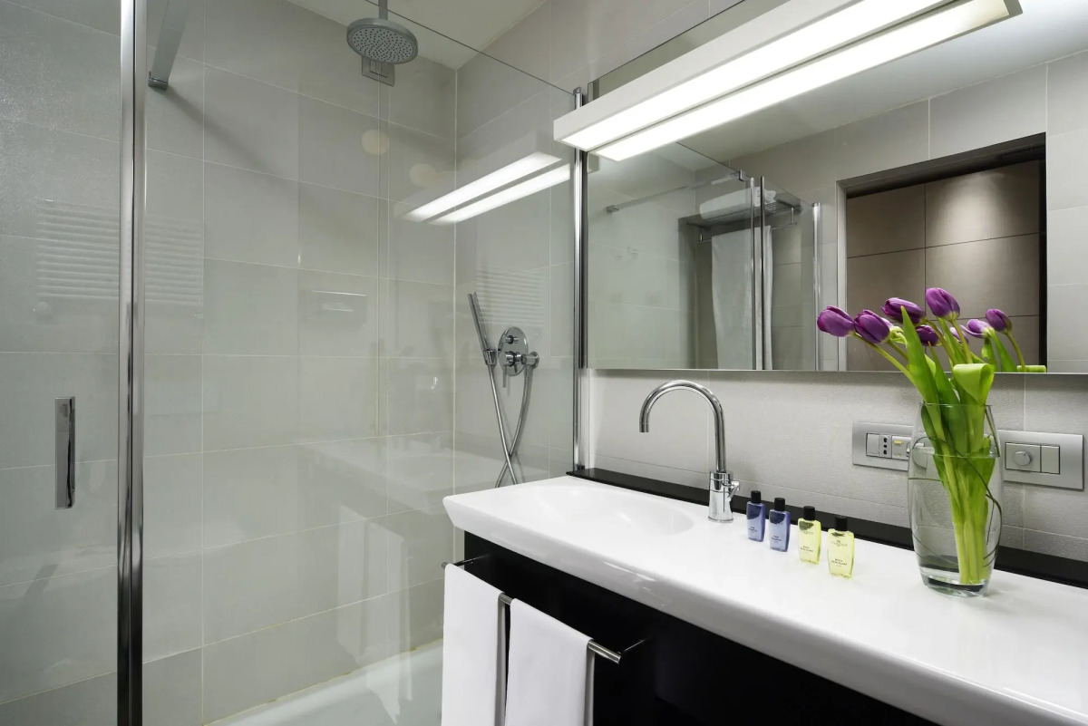 Отель Unahotels San Vitale Bologna