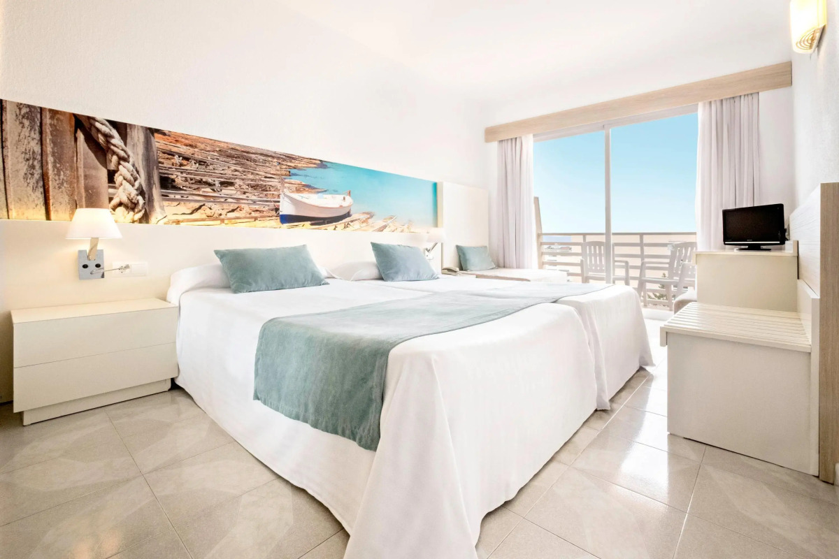 Azuline Hotel Bahamas y Bahamas II