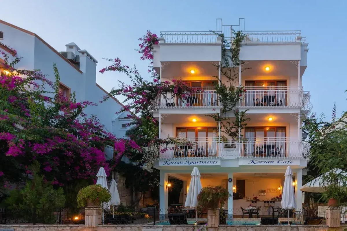 Korsan Apartments