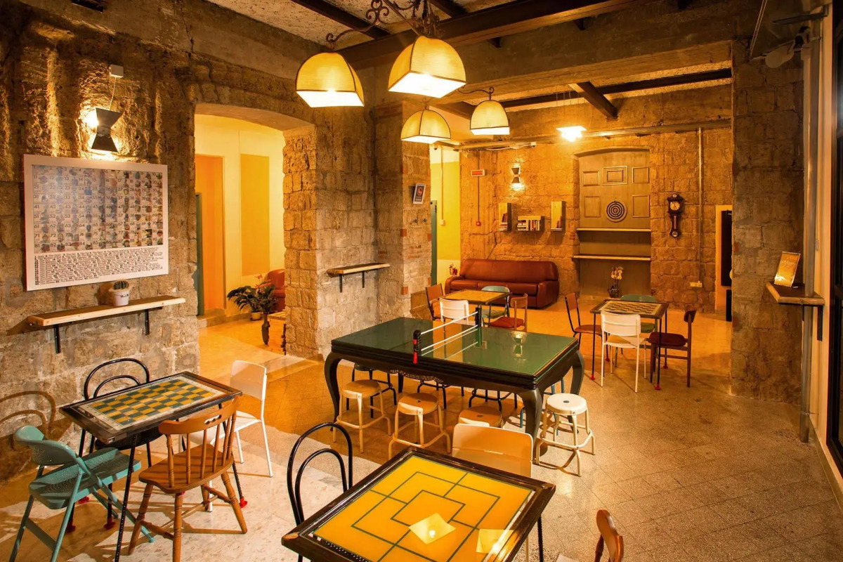 NeapolitanTrips Hostel and Bar