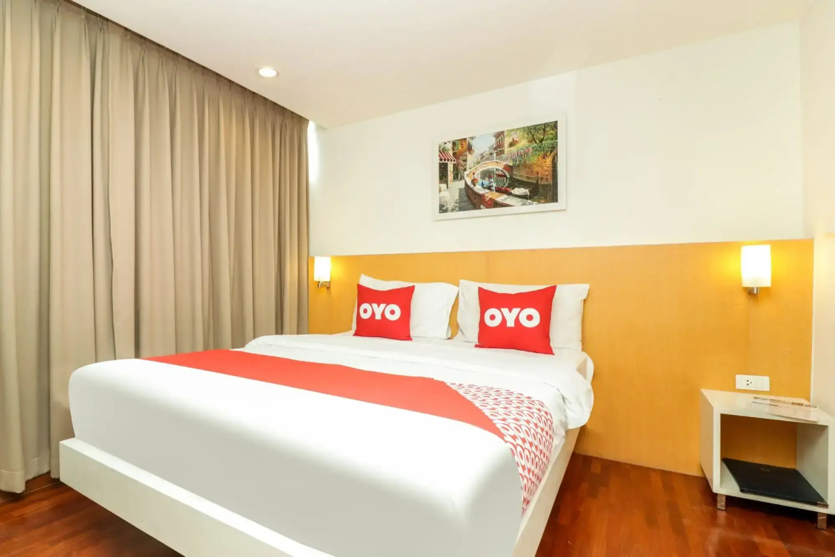 OYO 225 Premier Place Hotel