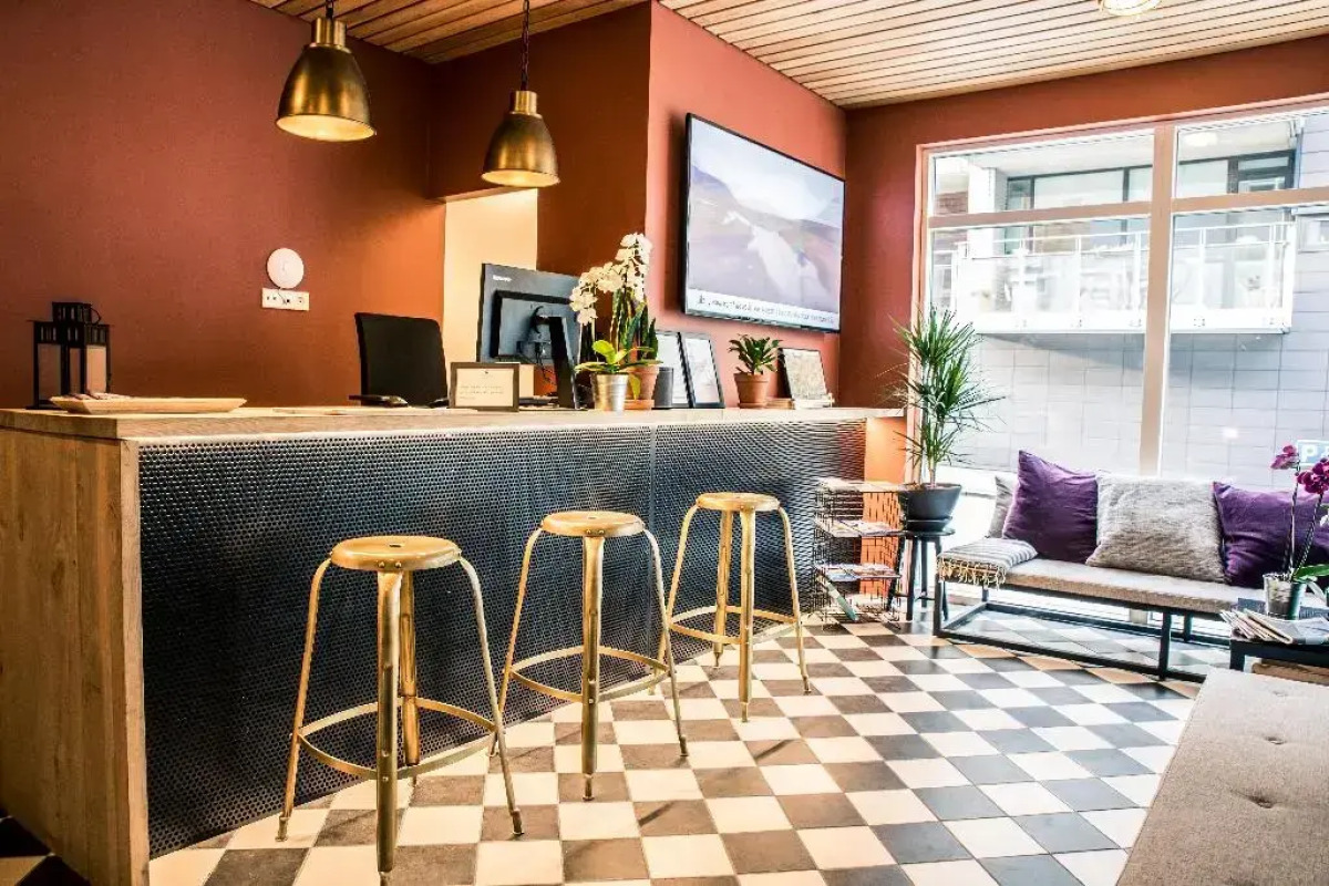 The Swan House by Heimaleiga