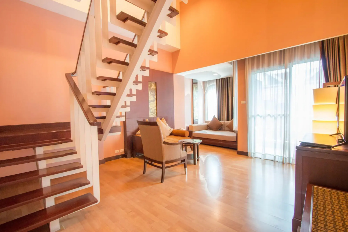 Курортный отель Grand Pacific Sovereign Resort & Spa