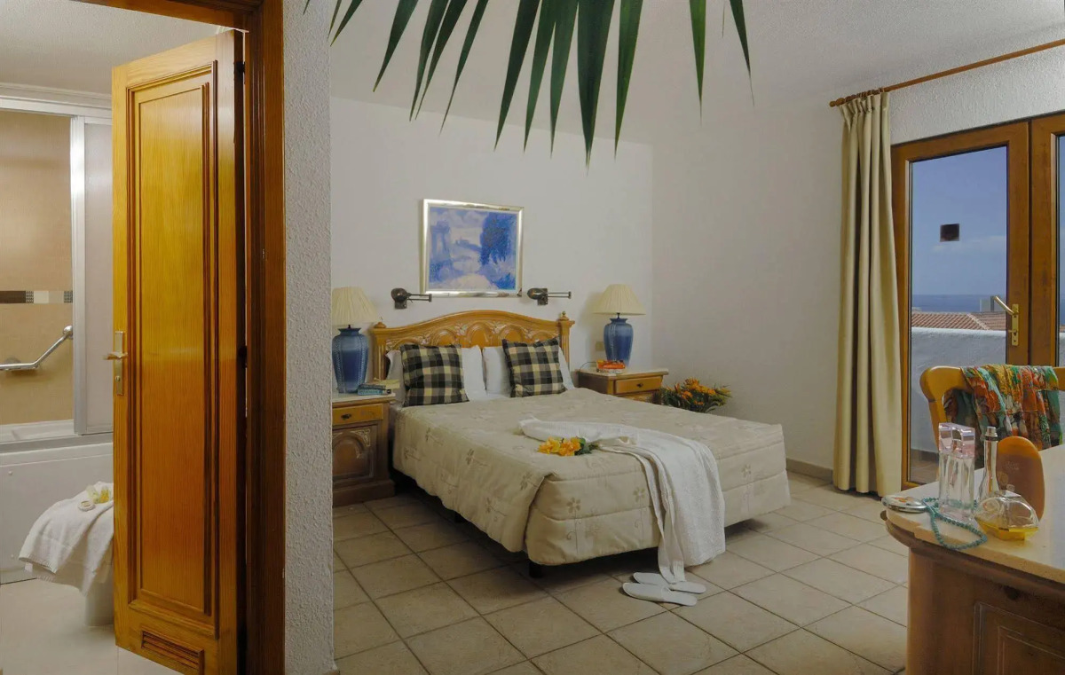 Beverly Hills Suites - Excel Hotels & Resorts