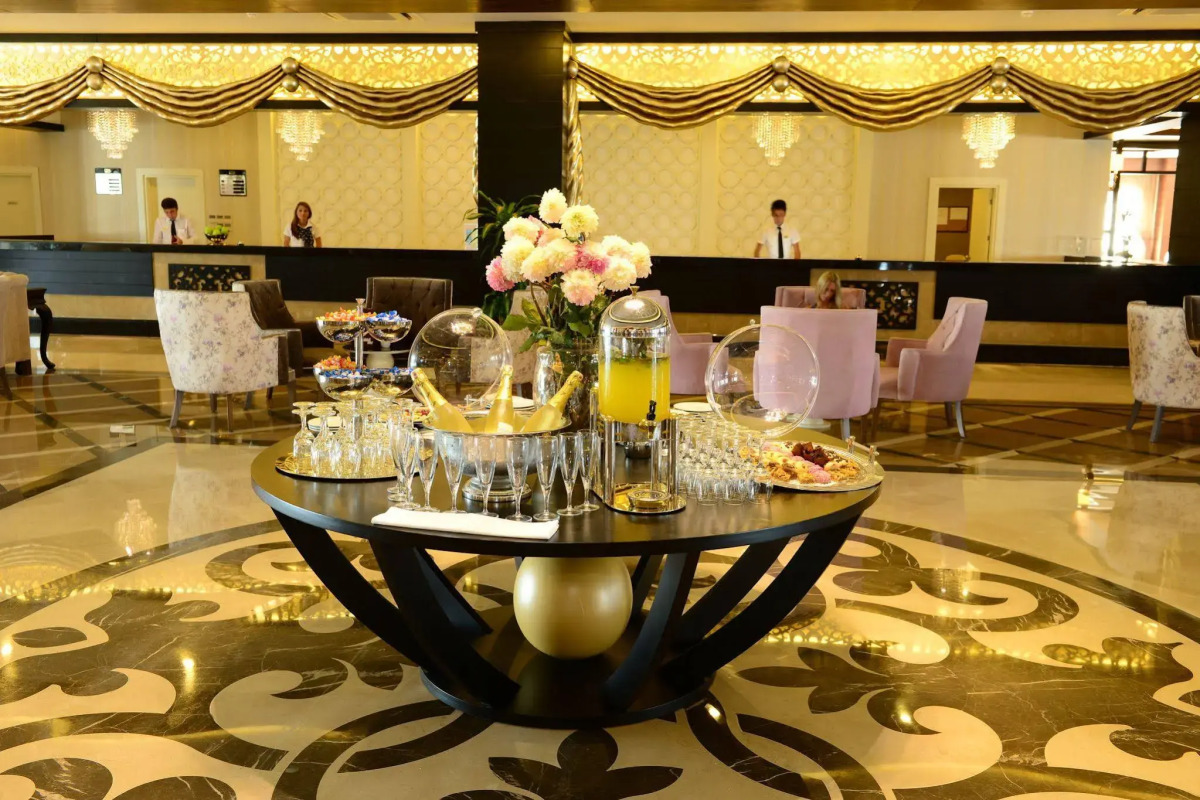 Lake & River Side Hotel & Spa