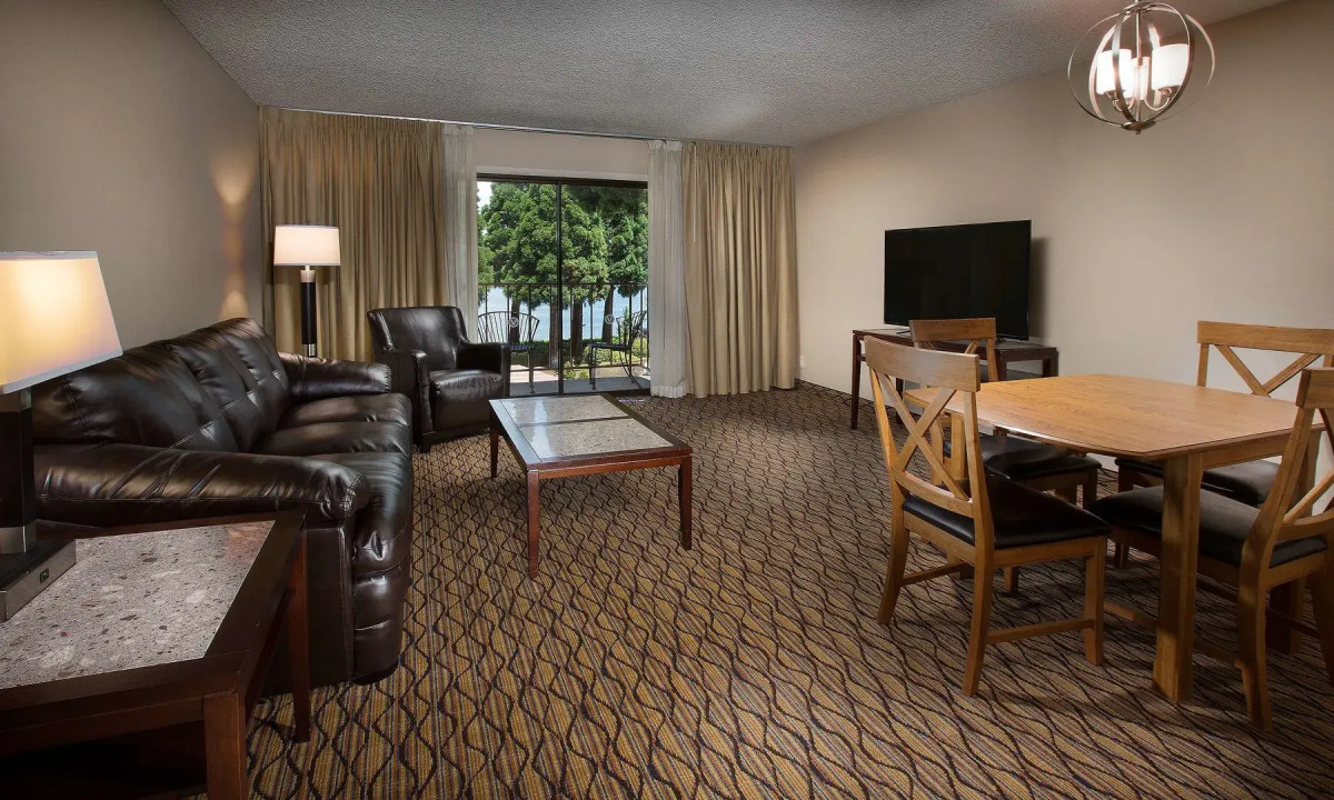 Holiday Inn Portland - Columbia Riverfront by IHG