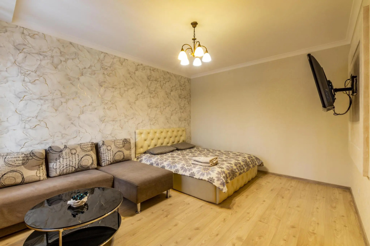 Уральское Гостеприимство на улице Уральских Рабочих