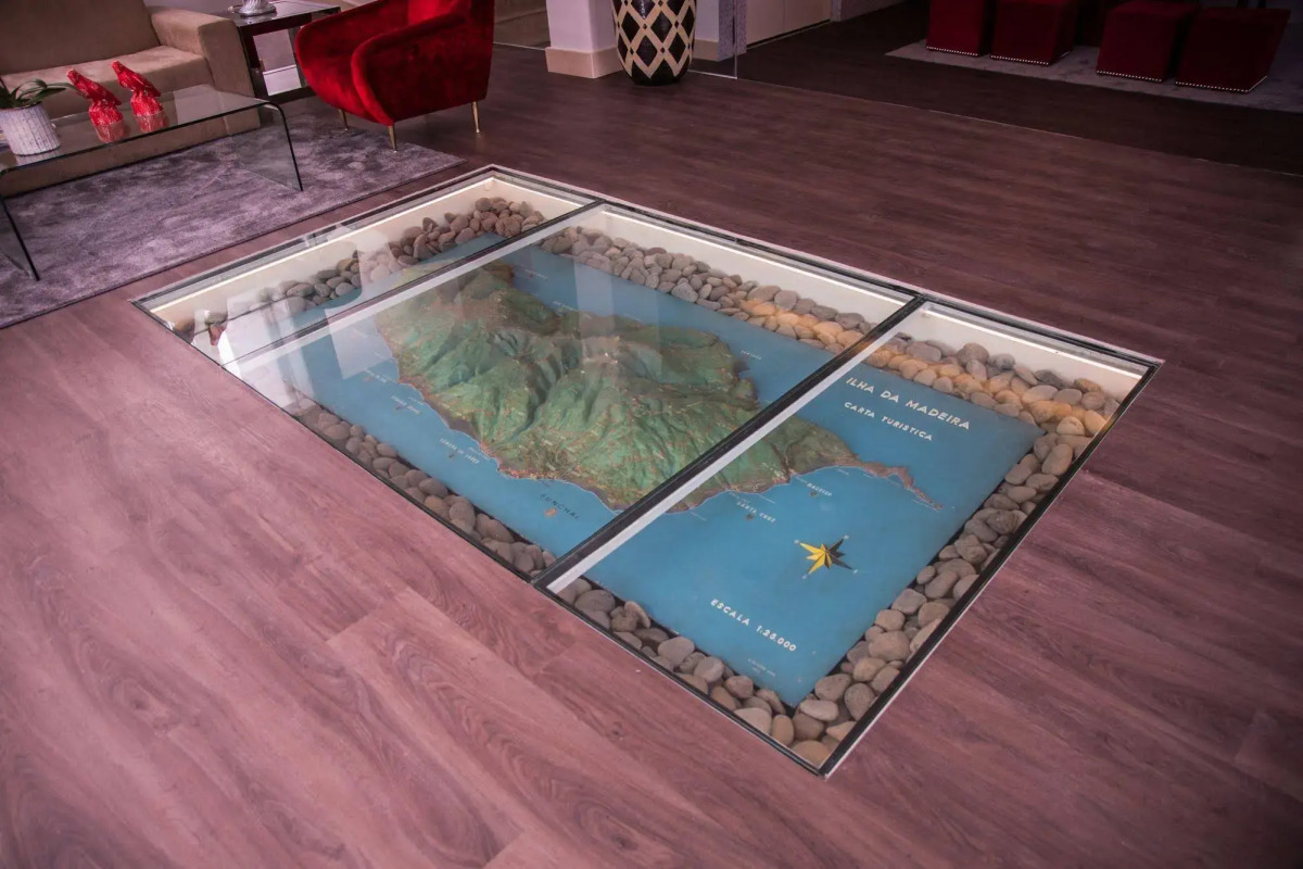 Santa Cruz Village Hotel