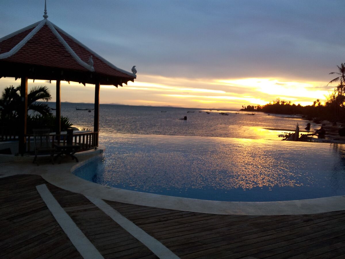 Nataya Roundhouse Coral Bay Resort and Spa