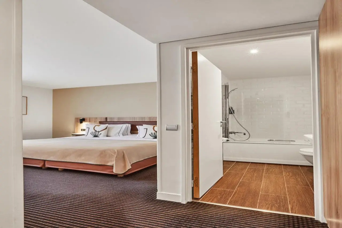 Plaza Tour Eiffel Hotel