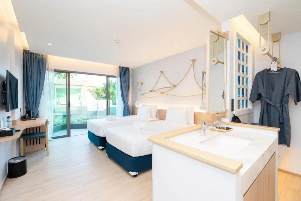 Panwaburi Beachfront Resort