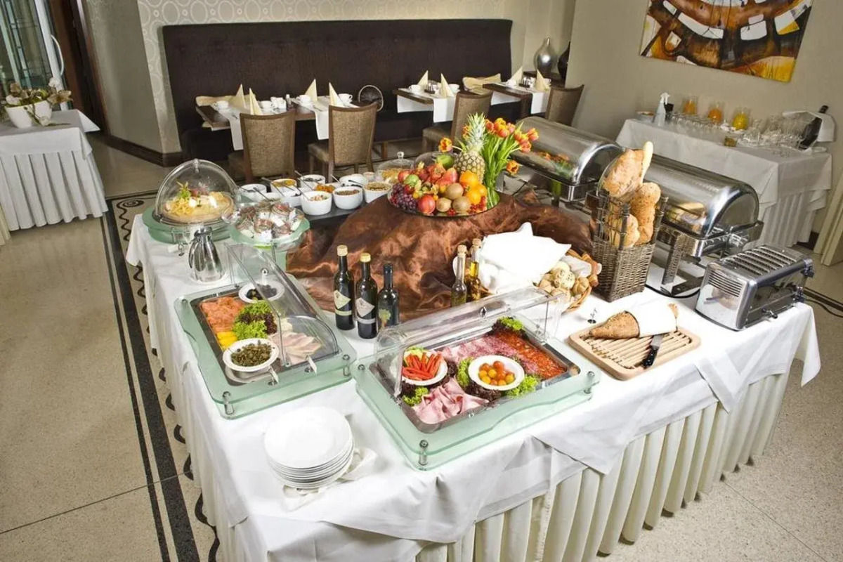 Roset Hotel & Residence