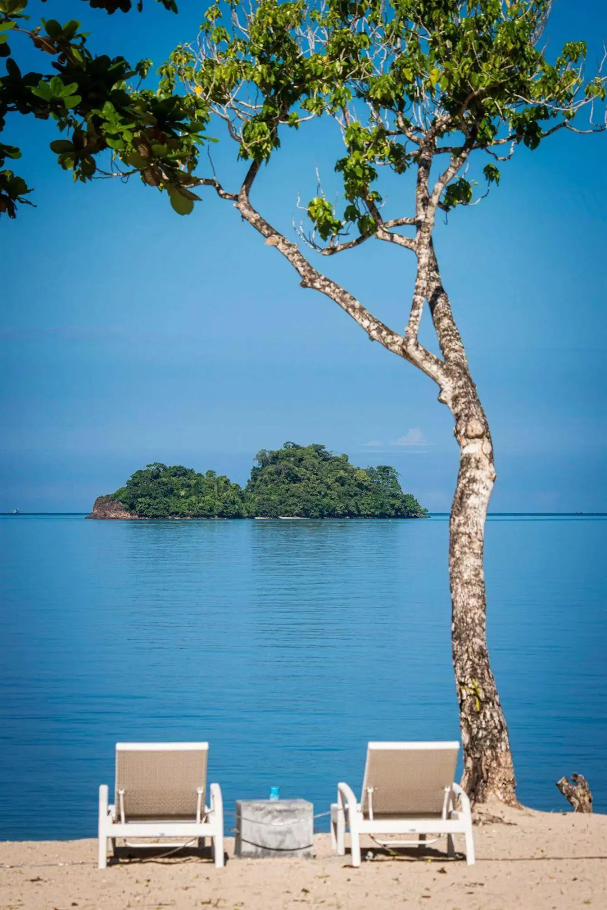 The White Knot Koh Chang