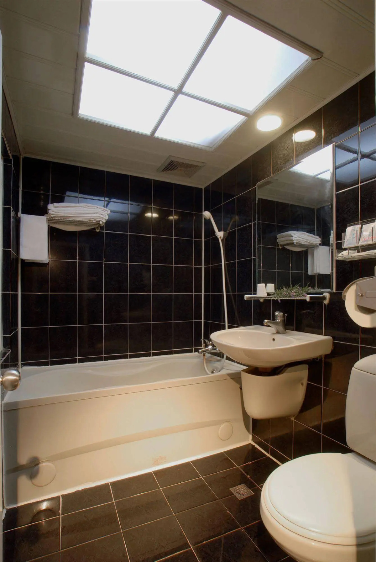 Shun Yu Business Hotel