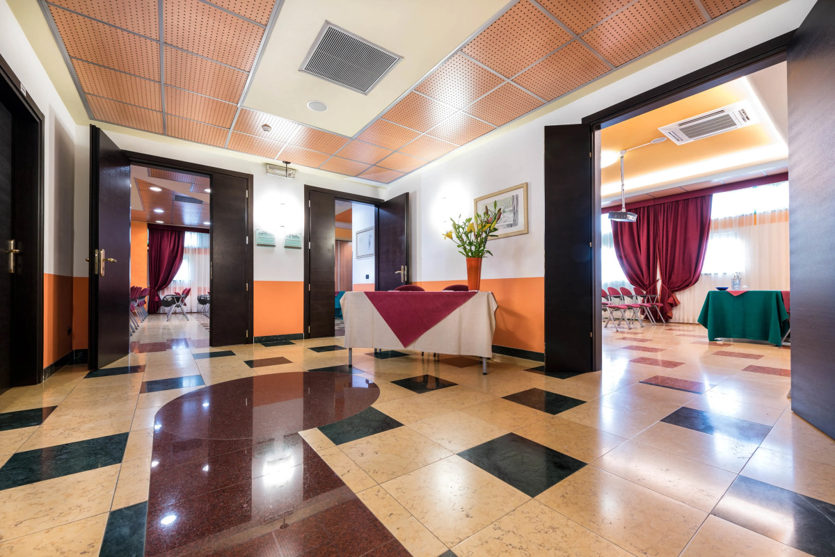 West Point Airport Hotel