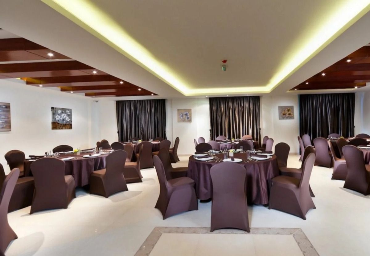 Al Hail Waves Hotel Managed By Centara