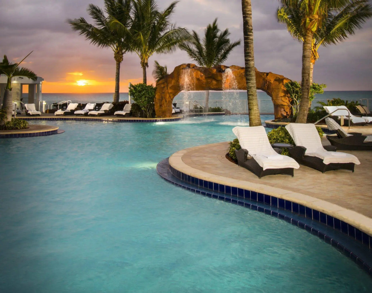 Trump International Beach Resort