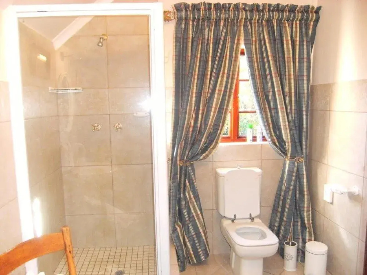 Mulligans Golf Lodge