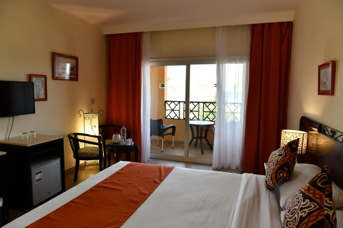 Wadi Lahmy Azur Resort