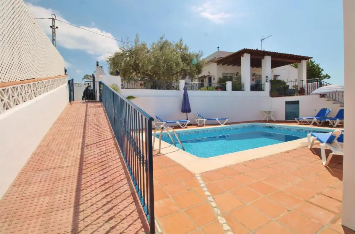 1003 Villa Cornocalejo