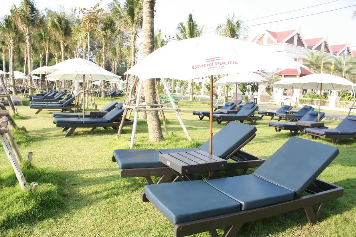 Курортный отель Grand Pacific Sovereign Resort & Spa