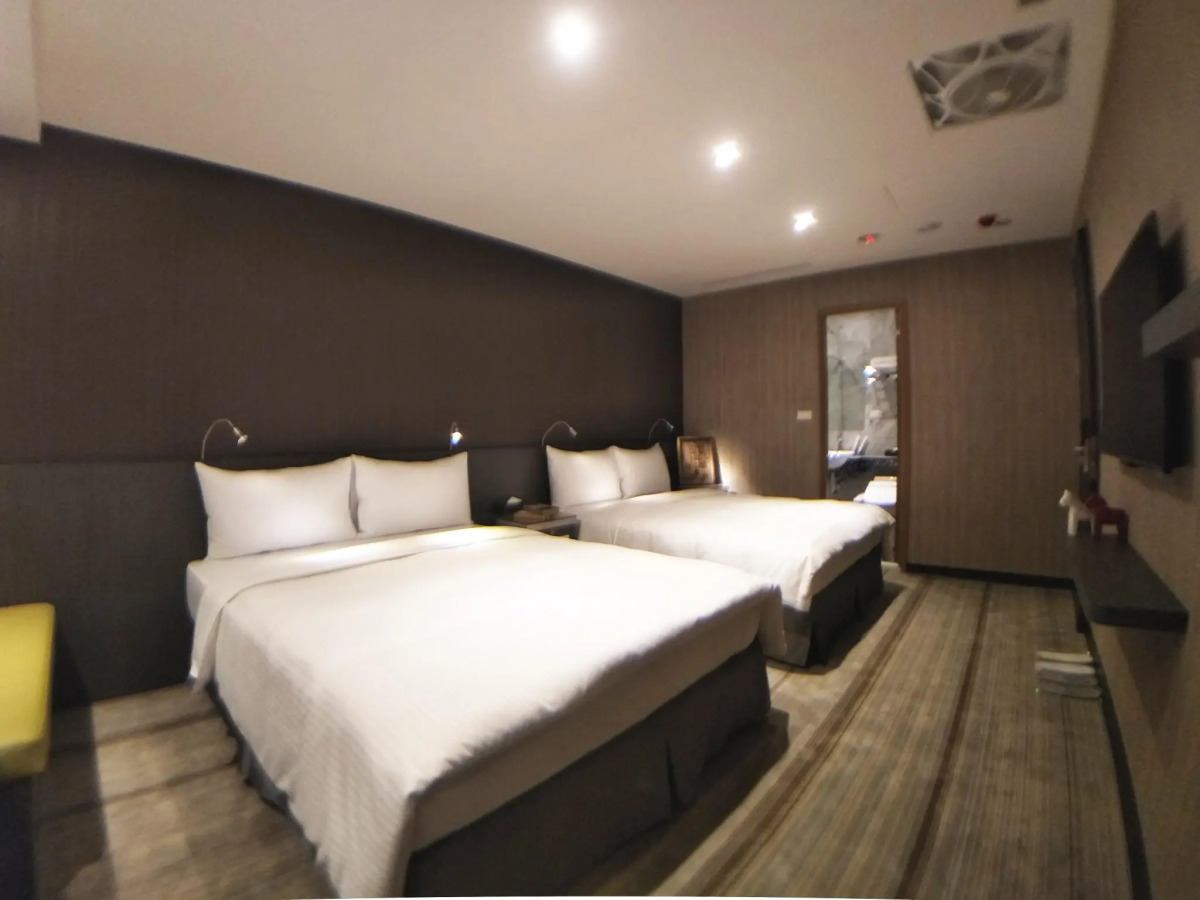 West.inn48 - Self Check-In Hotel