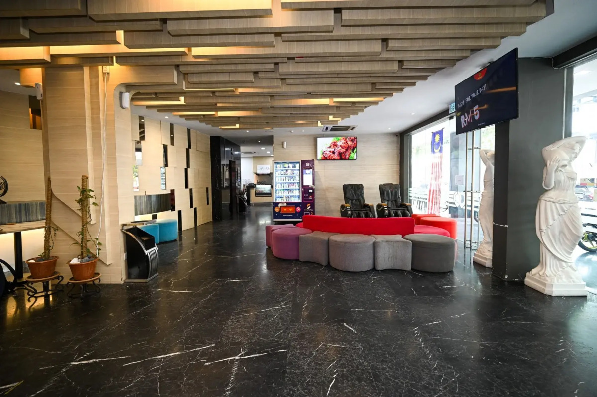 Worldview Grand Hotel