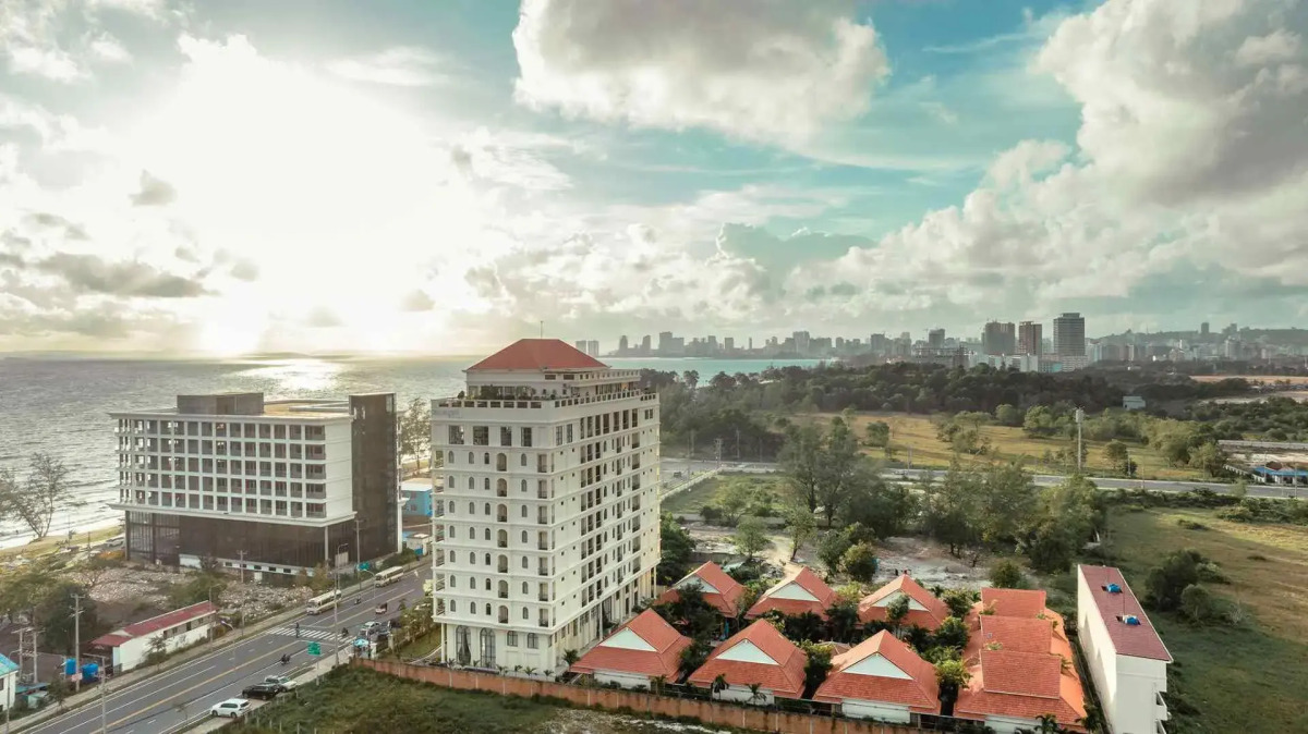 Sea Breeze Hotel & Villa