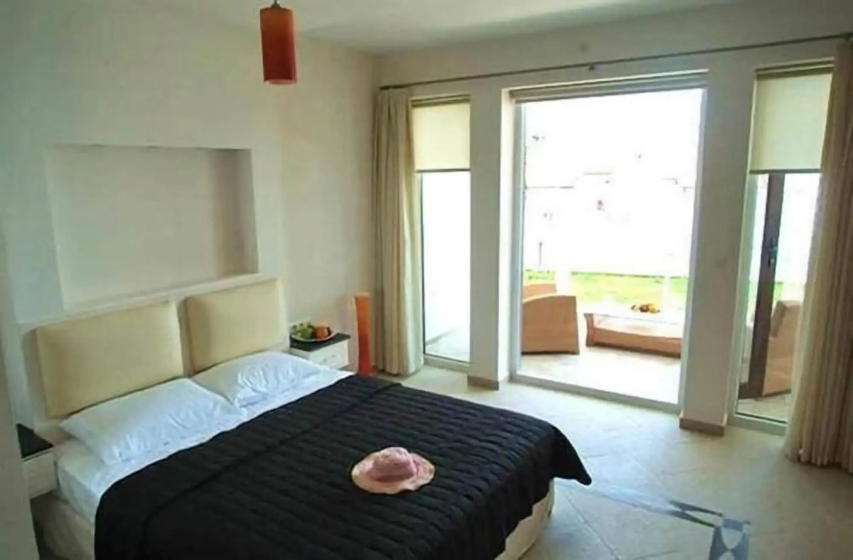 Tropical  Deluxe Suites