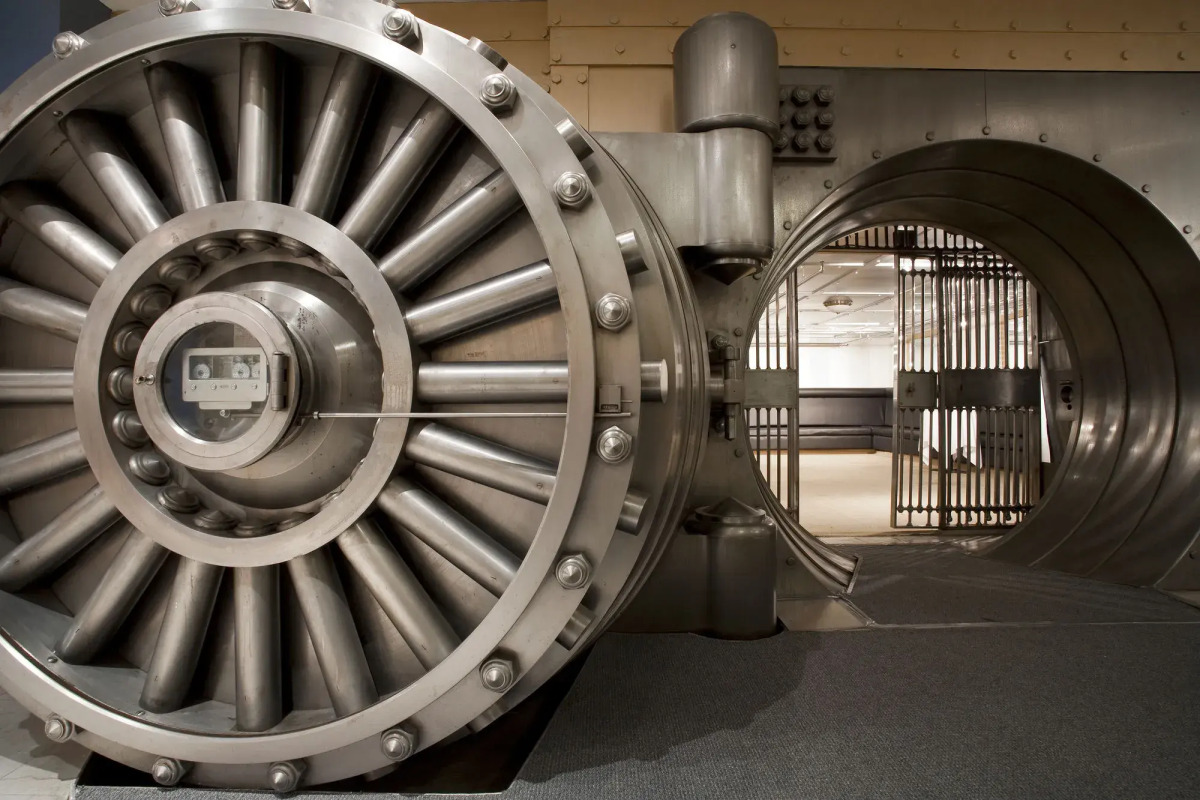 One King West Hotel & Residence