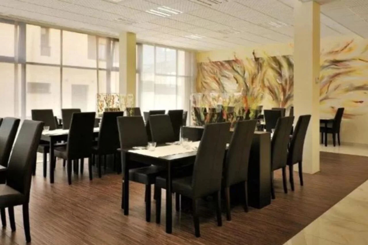 Melrose Apartments 2