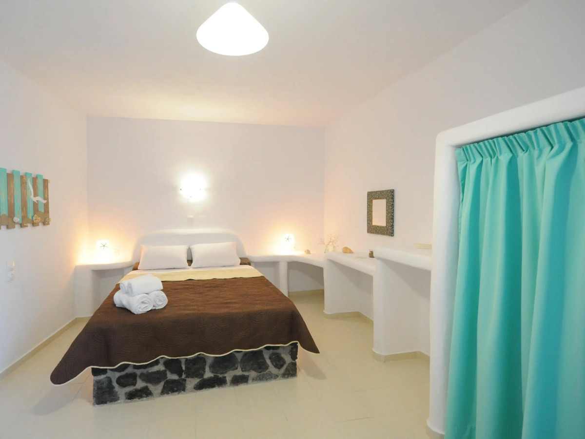 Manias Fira Residences