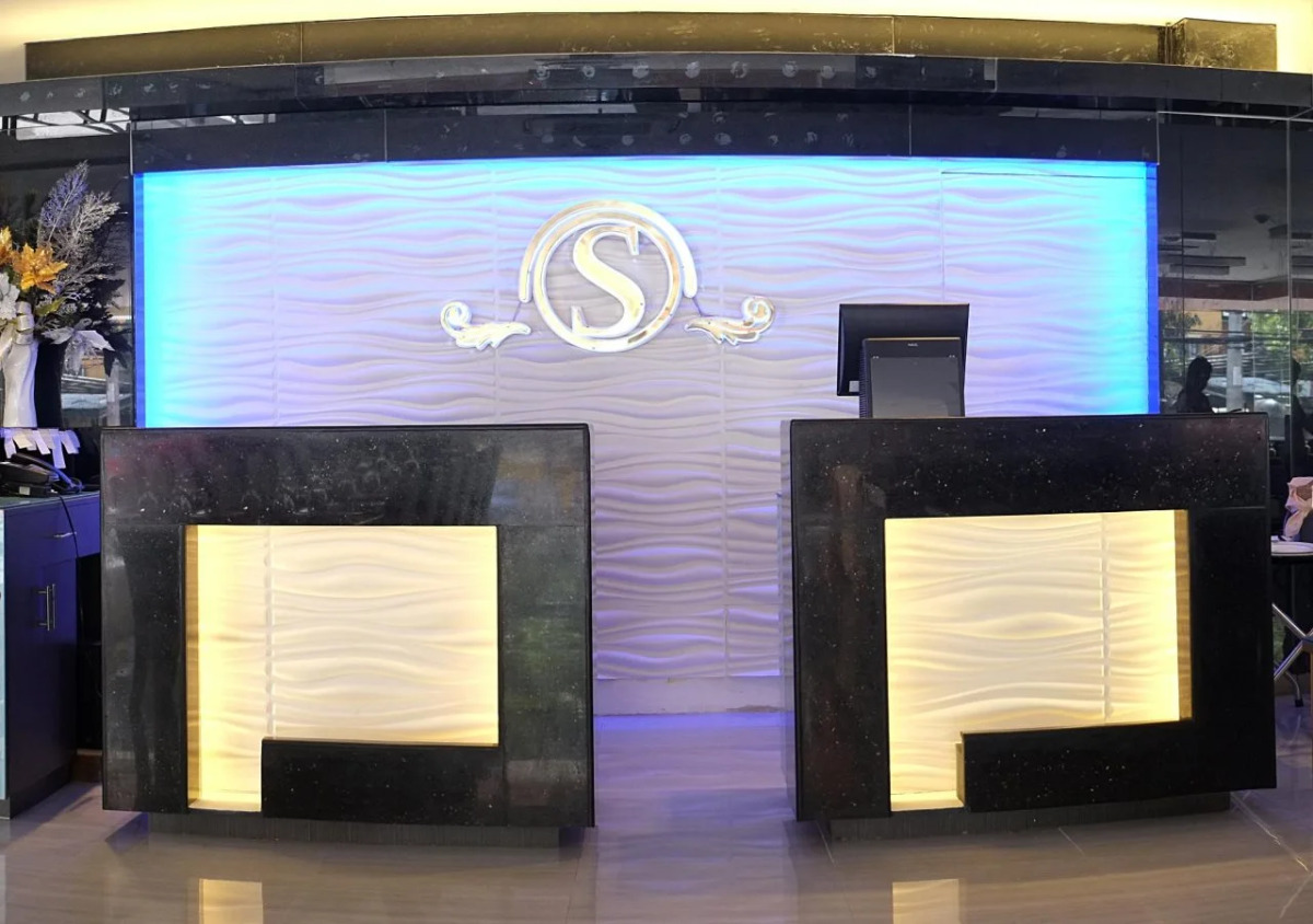 Southpole Central Hotel